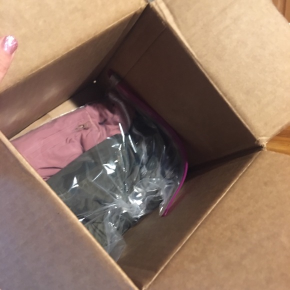 Shipped package for @mmaaryy6 - Picture 3 of 4